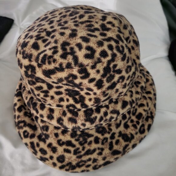 Leopard hat - Picture 5 of 7
